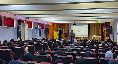 Gençlerde merhamet bilinci semineri