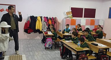 Gercüş'te ilkokul öğrencilerine arıcılık anlatıldı