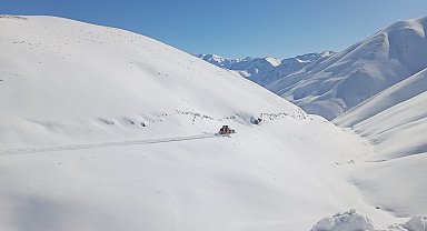 Hakkari'de 74 köy yolu ulaşıma açıldı