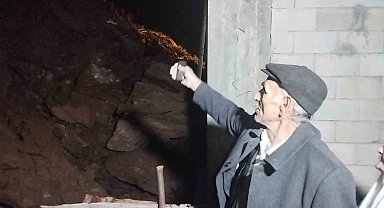 Hakkari'de heyelan: Dağdan kopan kaya parçaları evin üzerine düştü