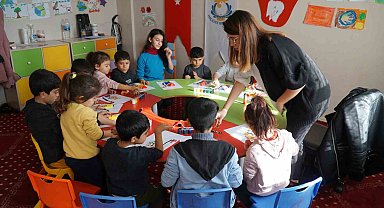 Haliliye'de kadınlar verimli zaman geçiriyor