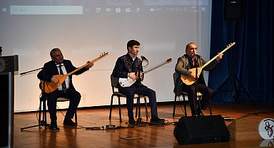 Halk ozanından Devlet Bahçeli'ye "Devlet geliyor devlet" türküsü