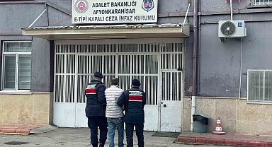 Hırsızlık suçundan 6 yıl hapis cezası ile aranan şahsı jandarma yakaladı