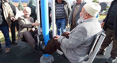 Hisarcık'ta yaşlıların açık havada spor keyfi
