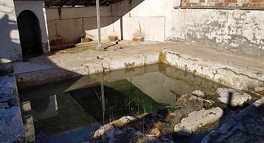 Hisarcık'taki tarihi Roma Hamamının hali içler acısı