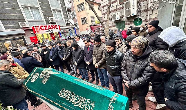 İBB Arıtma Tesisi'nde sırtından bıçaklanarak öldürülen temizlik personeli son yolculuğuna uğurlandı