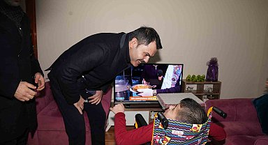 İBB Başkan Adayı Kurum, engelli çocuğu ziyaret etti