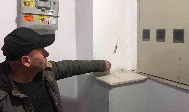 İBB'nin metro çalışmasında dinamit patlaması sonucu çevredeki binalar zarar gördü