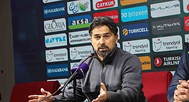 İlhan Palut "Hak ettiğimiz bir mağlubiyet aldık"