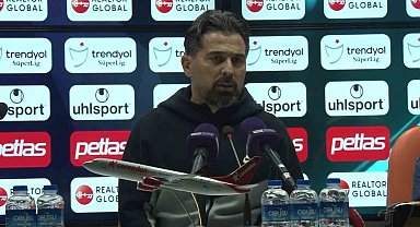 İlhan Palut: "Maalesef çok ekstra bir gol attılar"