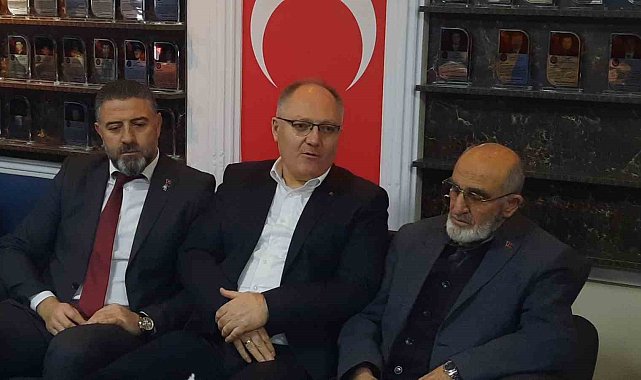 İlk ziyaretini şehit ailelerine yaptı