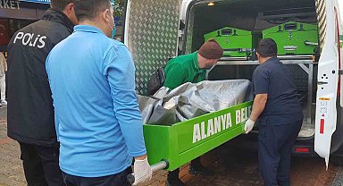 İngiliz turist yalnız yaşadığı evinde ölü bulundu