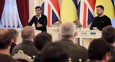 İngiltere'den Ukrayna'ya 2,5 milyar sterlinlik askeri destek