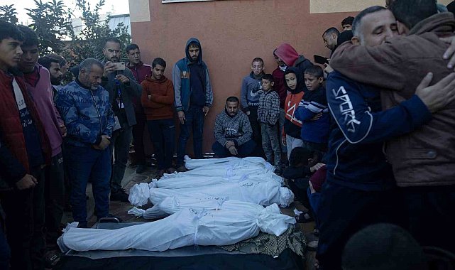 İsrail gece boyu Gazze'yi vurdu: 37 ölü