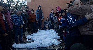 İsrail gece boyu Gazze'yi vurdu: 37 ölü