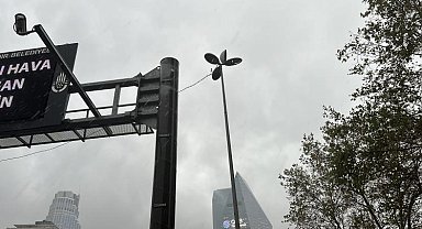 İstanbul'da akıl almaz ölümün görüntüleri ortaya çıktı: Aydınlatma direği üstüne düşen kurye hayatını kaybetmişti