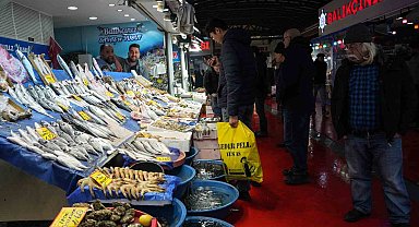 İstanbul'da beklenen kar yağışıyla birlikte balık fiyatlarının düşmesi bekleniyor