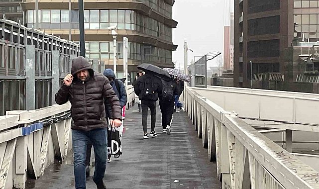 İstanbul'da rüzgar ve yağış etkili oluyor