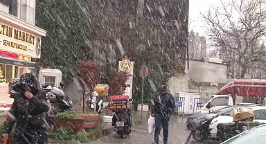 İstanbul'da vatandaşlar karın tadını çıkardı