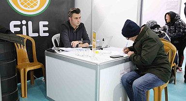 İşveren ve iş arayanları buluşturan Çekmeköy İstihdam Fuarı kapılarını açtı