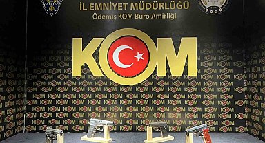 İzmir'de silah tacirlerine şok baskın: 3 gözaltı