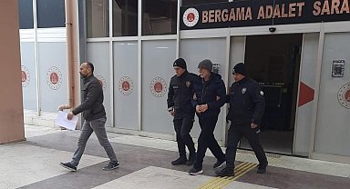 İzmir'de uyuşturucu tacirinin evine polis baskını