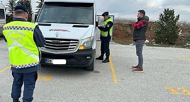 Jandarma 42 okul servisini denetledi