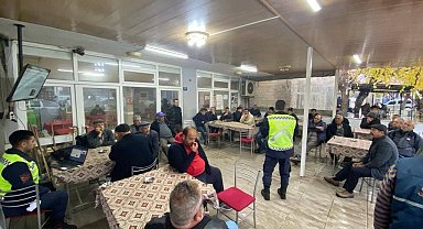 Jandarma ekiplerinden sürücülere eğitim