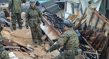 Japonya'da depremde can kaybı 128'e yükseldi