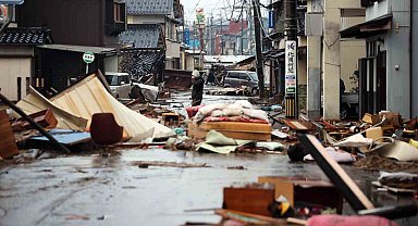 Japonya'daki 7.6'lık depremde ölü sayısı 110'a yükseldi