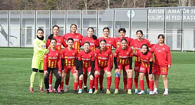 Kadınlar 1. Lig: Kayseri Kadın FK: 3 - Sakarya Kadın FK: 0