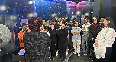 Kağıthane'de engelli öğrenciler Uzay Evi'nin misafiri oldu