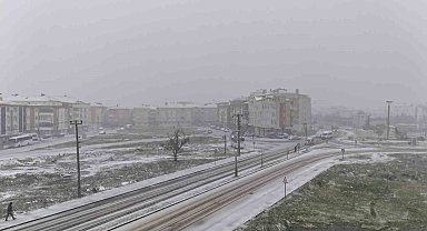 Kapaklı beyaza büründü