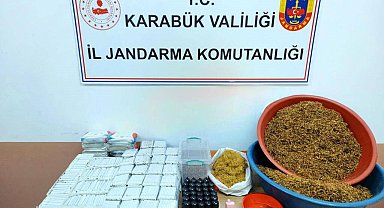 Karabük'te 8 bin 700 makaron ile 6 bin 600 gram tütün ele geçirildi