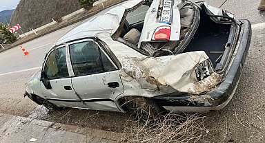 Karabük'te otomobil kayganlaşan yolda şarampole devrildi: 1 ölü, 1 yaralı