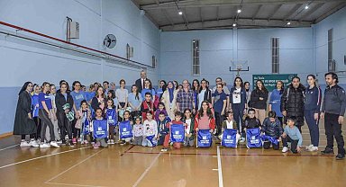 Karacabey Belediyesi'nin spora ve eğitime katkıları devam ediyor