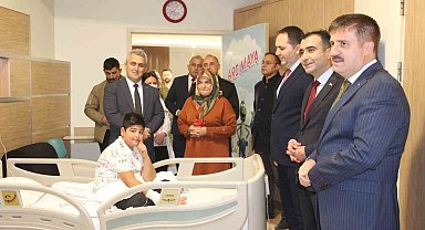 Karaman Valisi Sarıibrahim, yeni yıla kurumları ziyaret ederek girdi