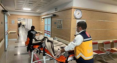 Karaman'da gençlerin bıçaklı kavgası: 1 yaralı