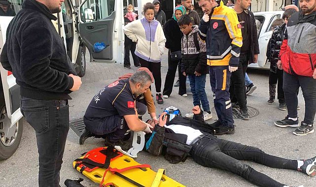 Karaman'da otomobille çarpışan motokurye yaralandı