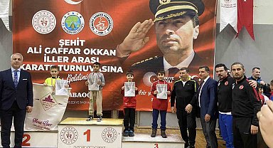 Karate Turnuvasında 9 madalya ile döndüler