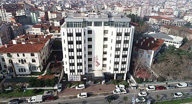 Karesi ve Altıeylül belediye binaları yıkılıyor