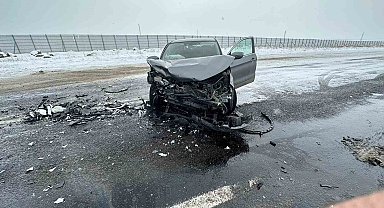Kars'ta trafik kazası; 1'i ağır 9 yaralı