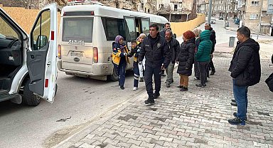 Karşıya geçmeye çalışan çocuğa minibüs çarptı