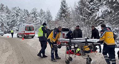 Kartalkaya yolunda kaza tutanağı tuttukları esnada cip çarptı: 2 yaralı