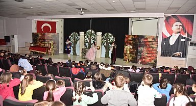 Kartepeli çocuklara yarıyıl eğlencesi