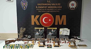 Kastamonu'da 5 farklı adrese kaçakçılık operasyonu: 4 gözaltı