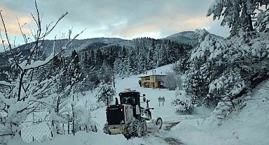 Kastamonu'da kapalı 118 köy yolunun açılması için çalışmalar sürüyor