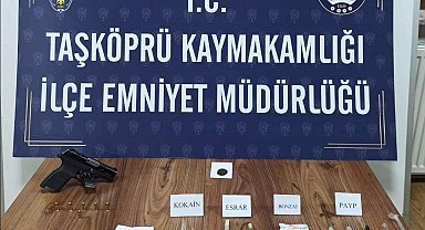 Kastamonu'da uyuşturucu ve ruhsatsız silahla yakalanan 3 kişi gözaltına alındı