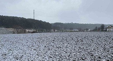 Kastamonu'nun yüksek kesimlerinde kar yağışı etkili olmaya başladı