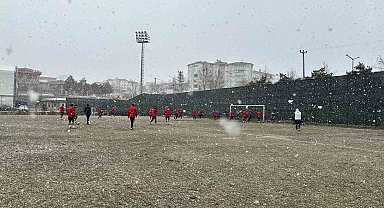 Kastamonuspor, kar altında çalışmalarını sürdürdü